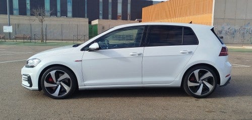 VOLKSWAGEN Golf 2.0 TSI GTI Performance 180kW