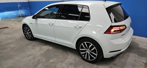 VOLKSWAGEN Golf e-Golf ePower