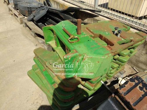 John Deere PESAS DELANTERAS PESAS Y SOPORTE DELANTERAS 