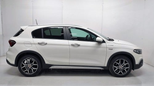 FIAT Tipo 1.5 Hybrid Cross DCT