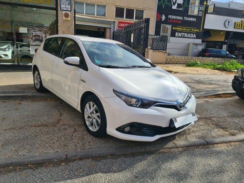 TOYOTA Auris hybrid 140H Active