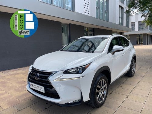 LEXUS NX 300h Executive 4WD Tecno + Navibox