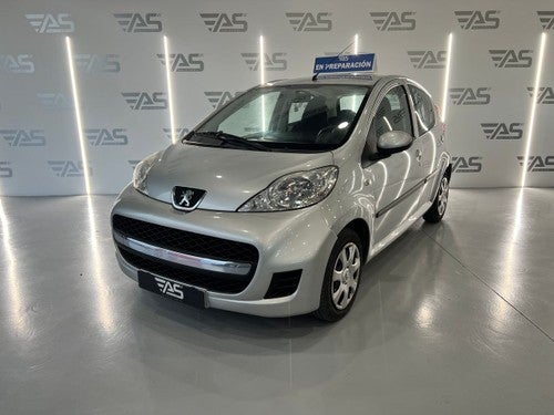 PEUGEOT 107 1.0i Urban