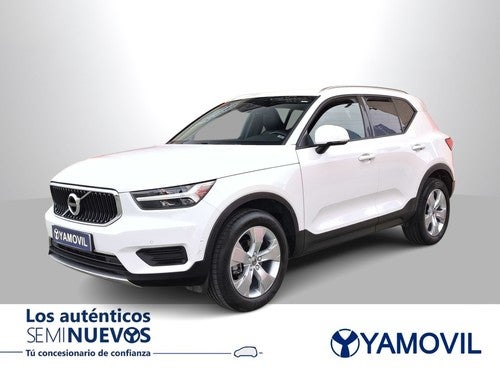 VOLVO XC40 T3 Momentum