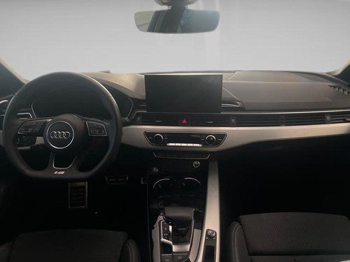 AUDI A4 Black line 40 TFSI 150kW S tronic