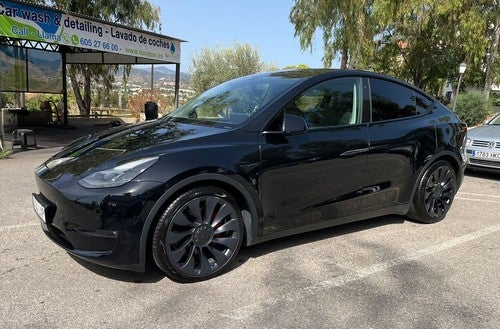 TESLA Model Y Performance AWD