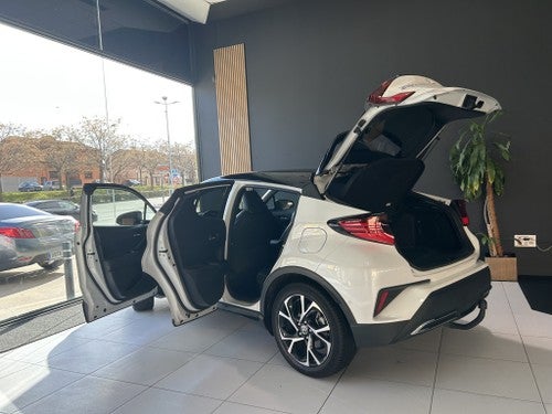 TOYOTA C-HR 180H Advance Luxury