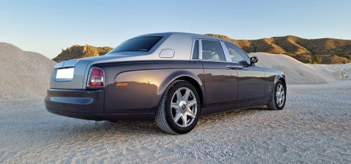 ROLLS-ROYCE Phantom V12