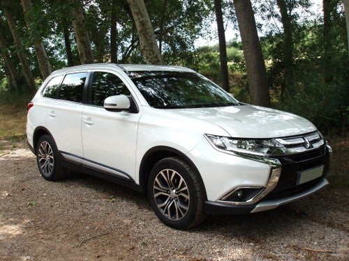 MITSUBISHI Outlander 200 MPI Motion 2WD 5pl. CVT