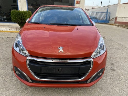 PEUGEOT 208 1.2 PureTech S&S Signature 82