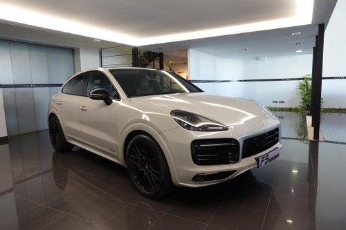 PORSCHE Cayenne Coupé GTS