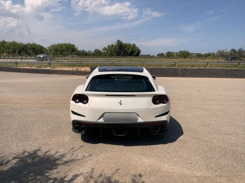 FERRARI GTC 4Lusso V12