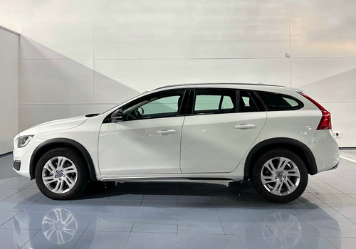 VOLVO V60 Cross Country D3 Plus