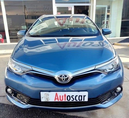 TOYOTA Auris hybrid 140H Active