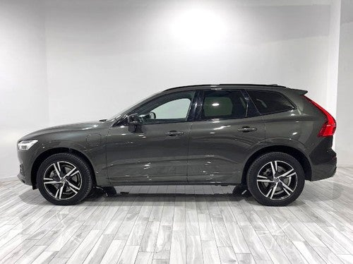 Volvo XC-60 2.0 T8 AWD R-Design Auto