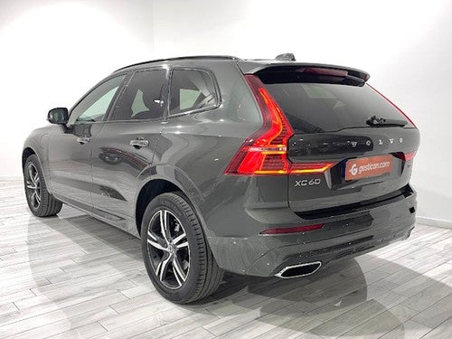 Volvo XC-60 2.0 T8 AWD R-Design Auto