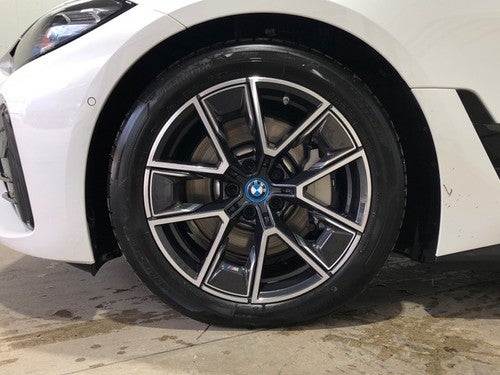 BMW i4 eDrive40