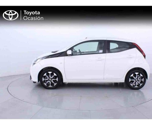 Toyota Aygo 1.0 70 x-play