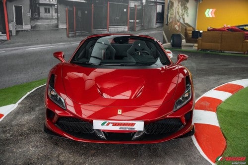 FERRARI F8 Tributo Spider