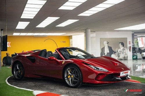 FERRARI F8 Tributo Spider