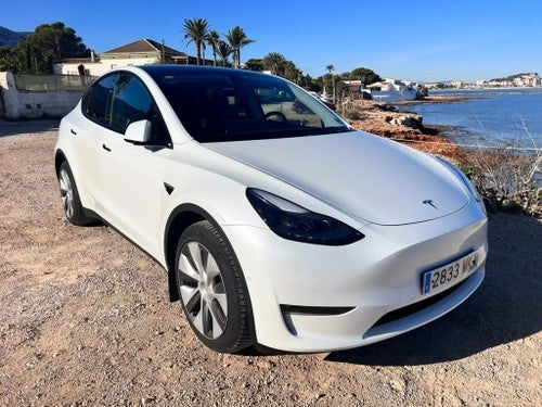 TESLA Model Y Performance AWD