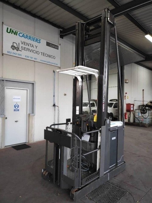 UniCarriers EPM100 - Order Picker Truck Middle Level 1.0 Ton