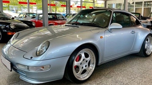 PORSCHE 911 Turbo (993)