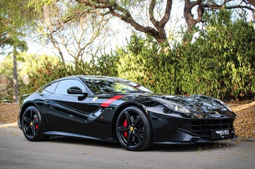 FERRARI F12berlinetta 