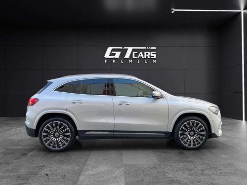 MERCEDES-BENZ Clase GLA 220d 4Matic 8G-DCT