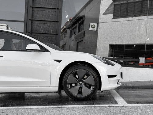 TESLA Model 3 Standard Range RWD Plus