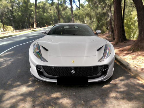 FERRARI 812 Superfast