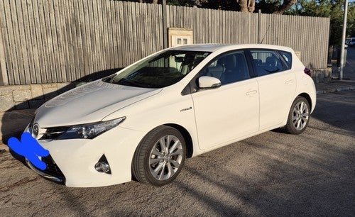 TOYOTA Auris hybrid Active