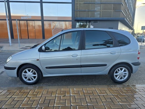 RENAULT Mégane Scénic 1.9dCi Fairway Proactiva