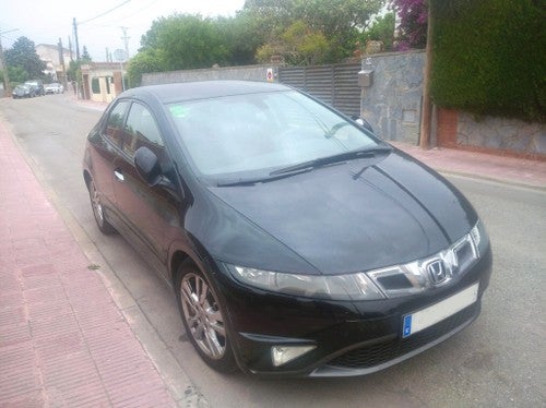 HONDA Civic 1.8i-VTEC GT Sport