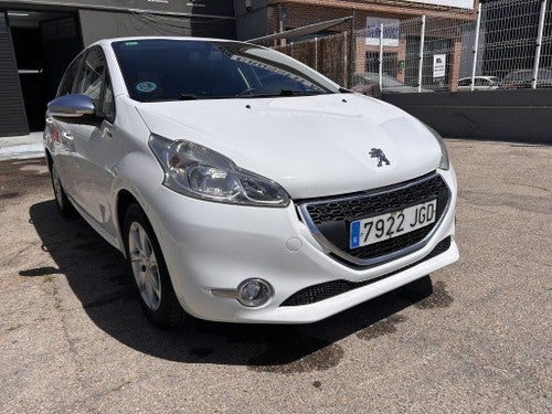 PEUGEOT 208 1.2 PureTech Style 82