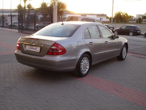 MERCEDES-BENZ Clase E Berlina  Automático de 4 Puertas