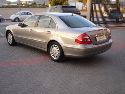 MERCEDES-BENZ Clase E Berlina  Automático de 4 Puertas