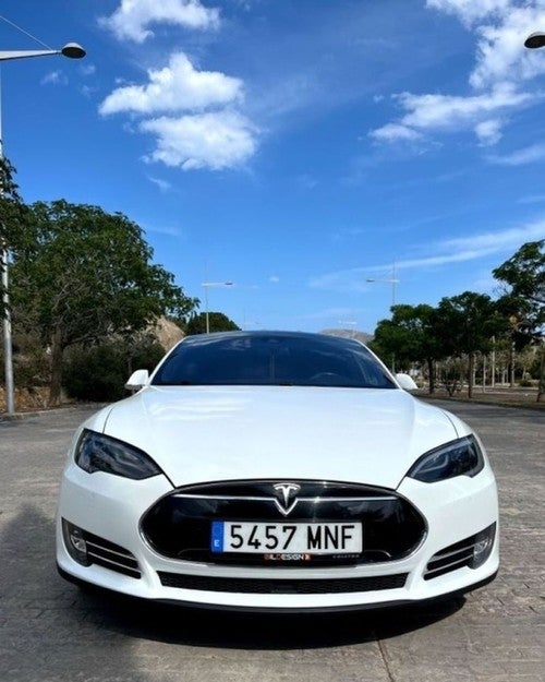 TESLA Model S 85D AWD