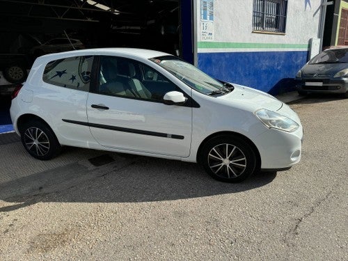 RENAULT Clio 1.2 16v Campus