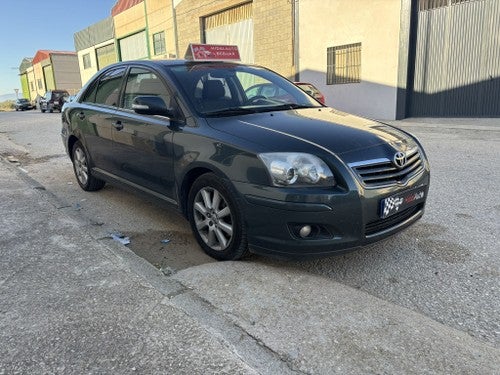 TOYOTA Avensis 2.2D-4D Executive