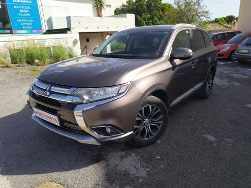 MITSUBISHI Outlander 220DI-D Motion 2WD 7pl.