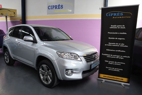 TOYOTA RAV-4 2.2D-CAT Executive Cross Sport Aut.