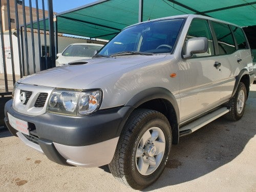 NISSAN Terrano 2.7 TDI Aventura