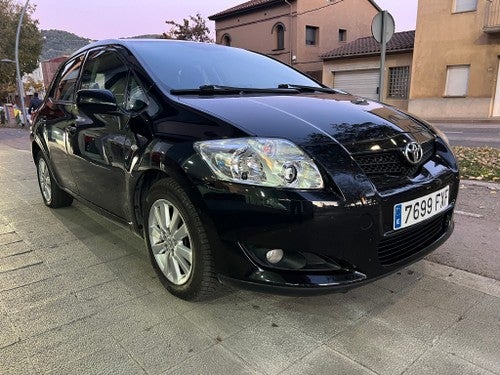 TOYOTA Auris 1.6 VVT-i Luna