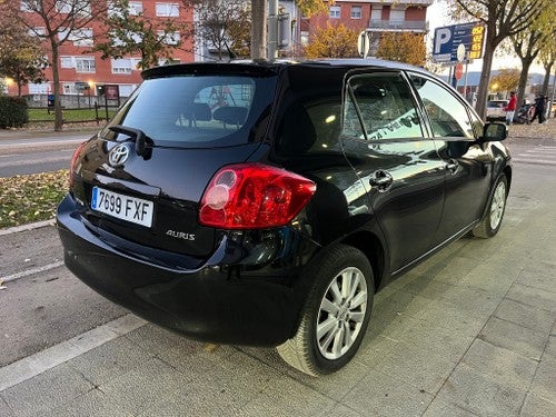 TOYOTA Auris 1.6 VVT-i Luna