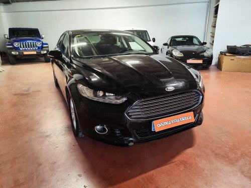 FORD Mondeo Sedán 2.0 HEV Titanium