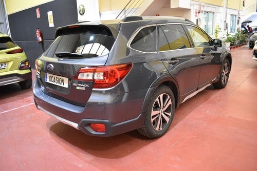 SUBARU Outback 2.5i Executive Plus S CVT