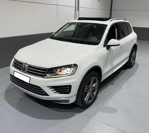 VOLKSWAGEN Touareg 3.0TDI V6 BMT R-Line 193kW Tiptronic