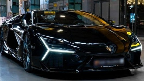 LAMBORGHINI Revuelto 