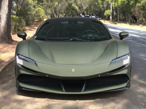 FERRARI SF90 Stradale